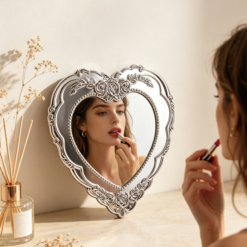 Heart-shaped desktop mirror | Premium corporate gifts and custom-made presents | Wholesale and customization services